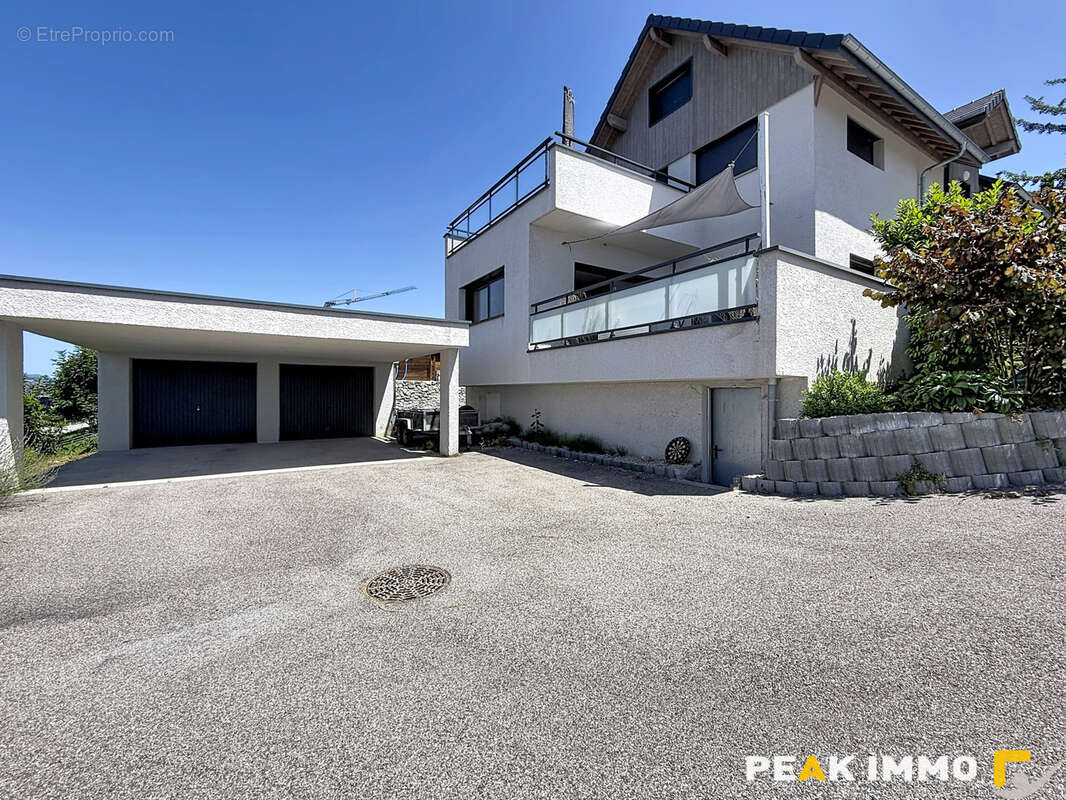 Appartement à PUGNY-CHATENOD