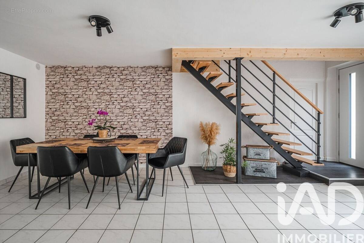 Photo 1 - Maison à LE GUA