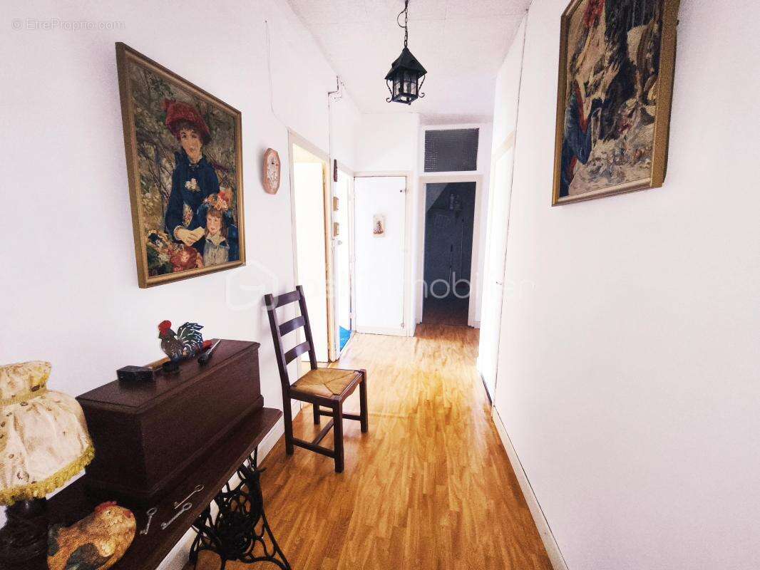 Maison à VIC-FEZENSAC