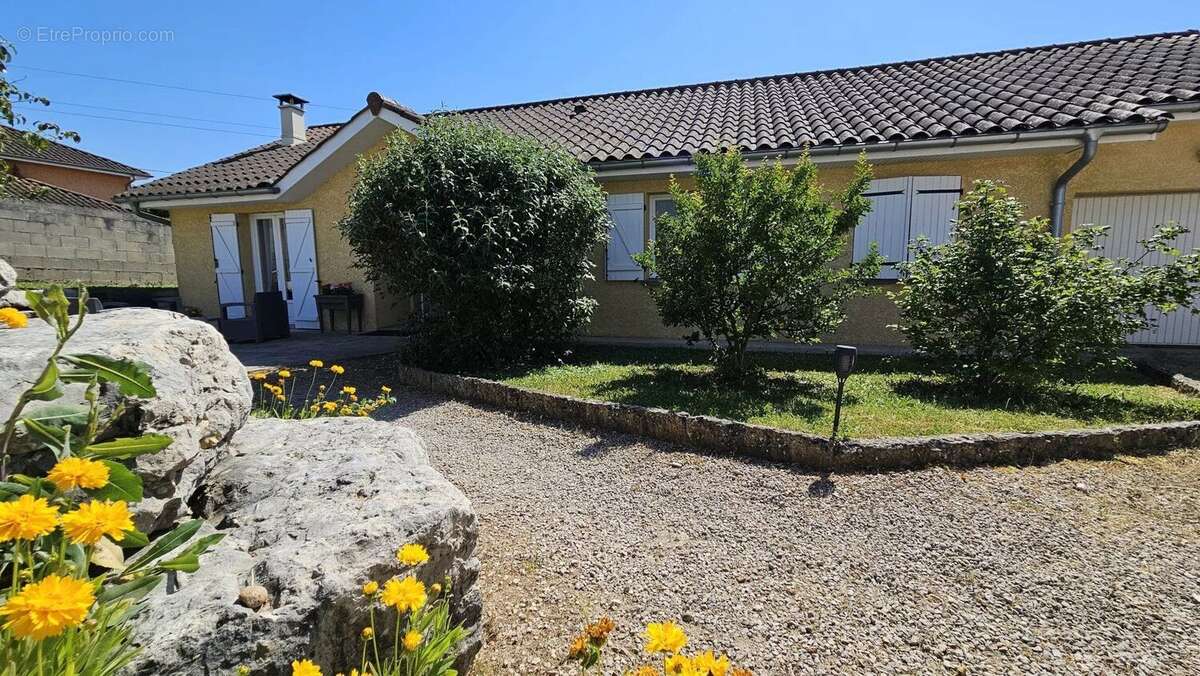 Maison à MONTALIEU-VERCIEU