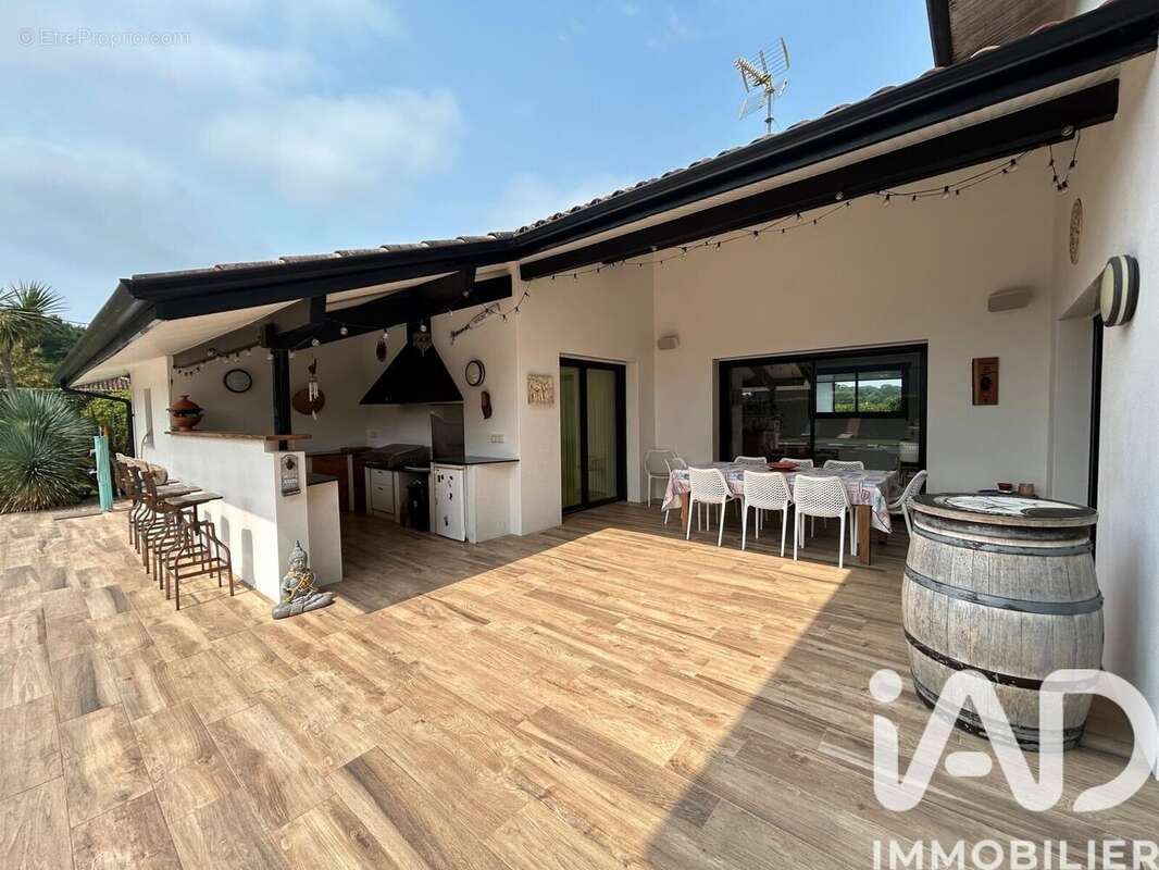 Photo 5 - Maison à SAUBION