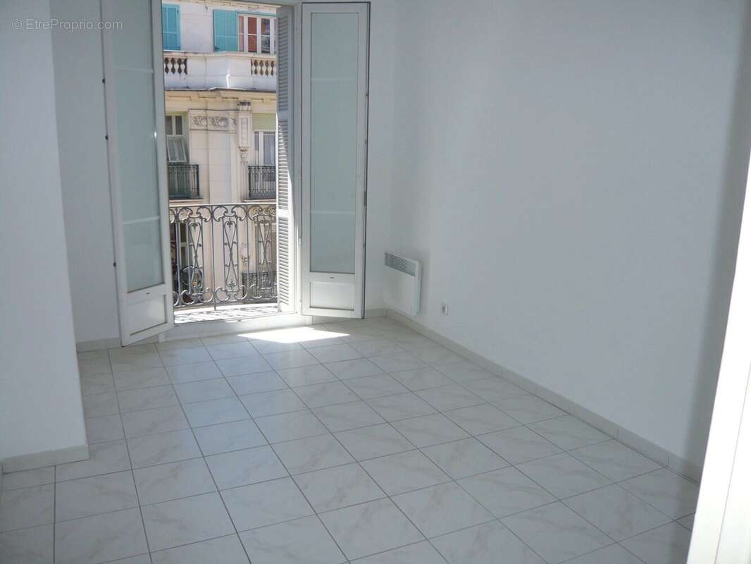 Salle - Appartement à NICE