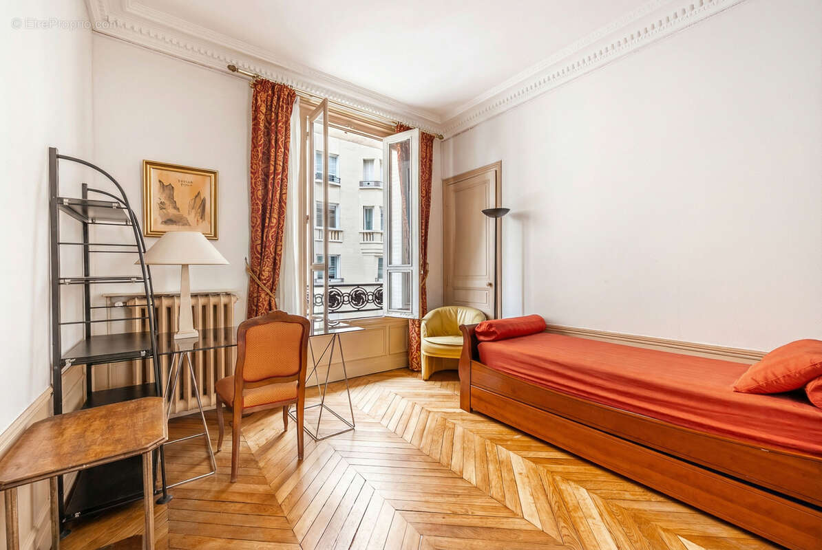 Appartement haussmannien 6 pièces champ de mars / la motte picquet - photo 8