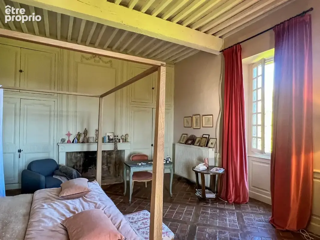 Château gascon du XV° siècle, près de Lectoure, remanié au XVI° dans le goût de la Renaissance italienne - photo 25
