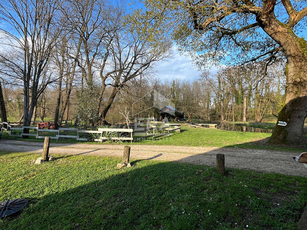 Autre à CAMPAGNE