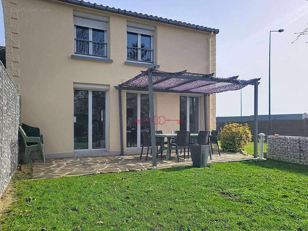 Maison familiale 4 chambres Tinqueux 7 pièce(s) 140 m2 - photo 16