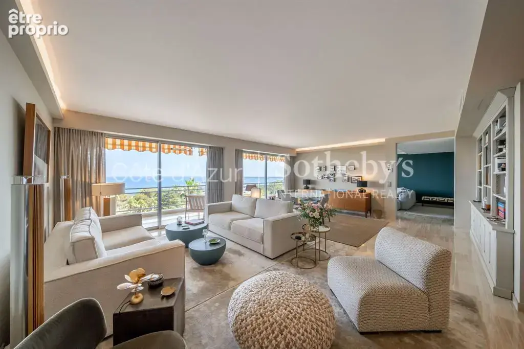 Appartement avec grande terrasse, piscine et vue mer panoramique aux portes de Cannes** - photo 2