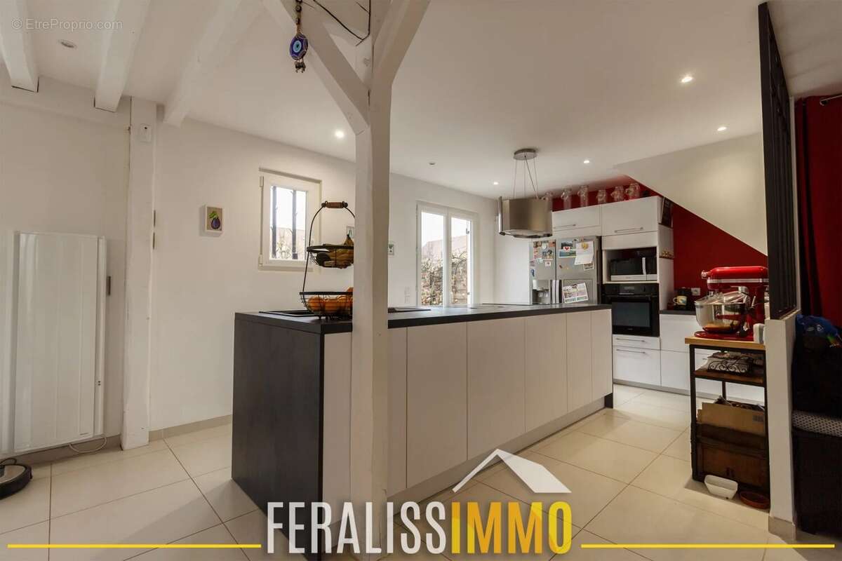 Maison à NEUVILLE-SUR-OISE