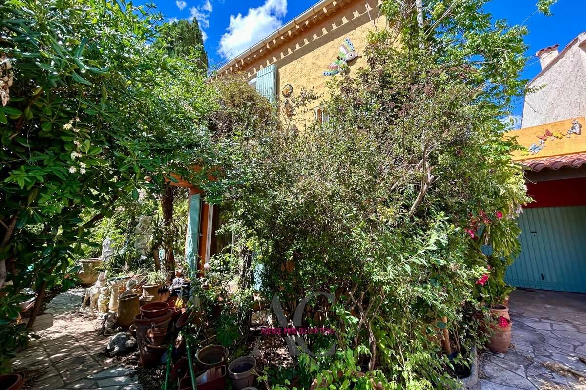 Maison à LA FARLEDE