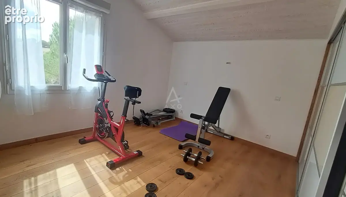 Maison de plain pied avec sous sol semi enterré - photo 16