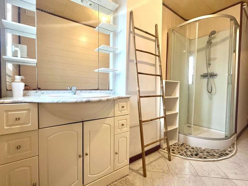 Dpt Finistère (29), à vendre QUIMPER Ouest - appartement rénové meublé T5 en collocation de 96 m² habitable - deux loggias -Cave - photo 8