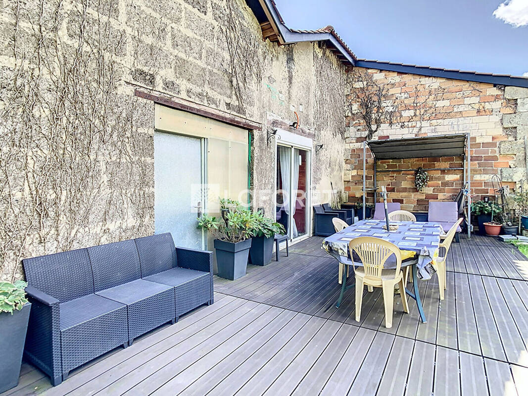 Maison à CIVRAC-DE-BLAYE