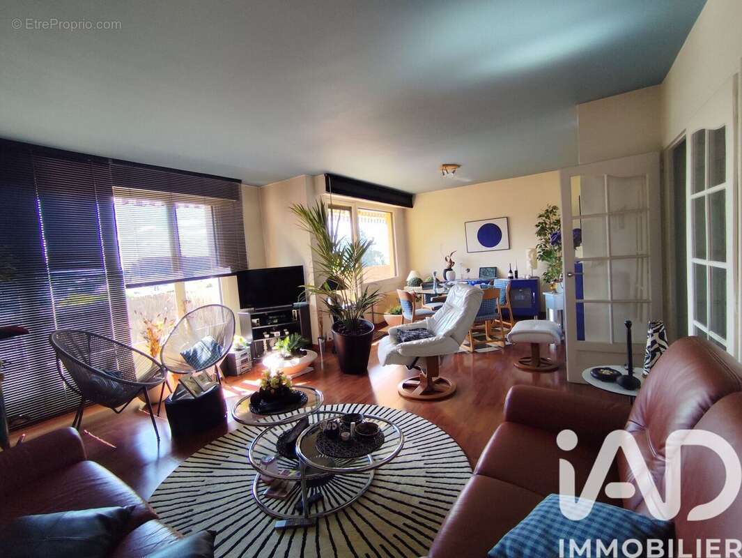 Photo 4 - Appartement à LA CHAPELLE-SAINT-MESMIN