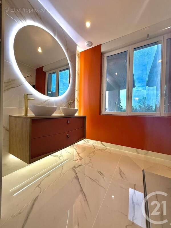 Appartement 102 m² à La Chapelle-Naude  - photo 9
