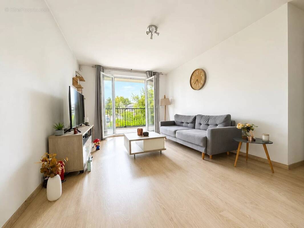 Appartement à LE PLESSIS-TREVISE
