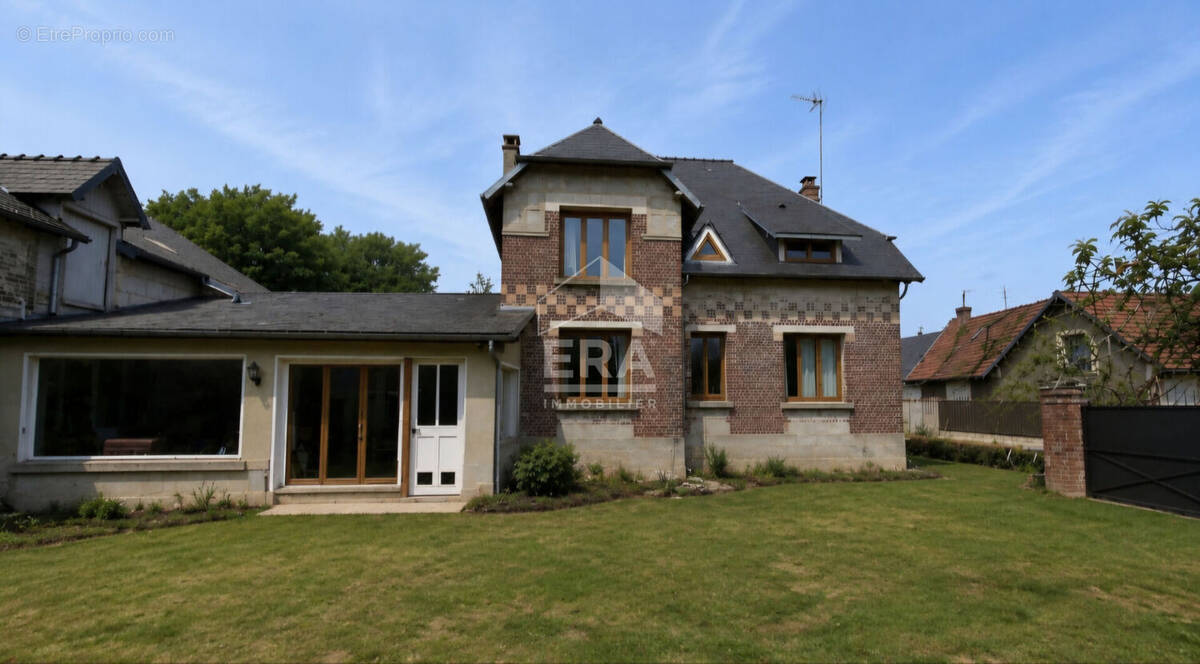 Maison à QUIERZY