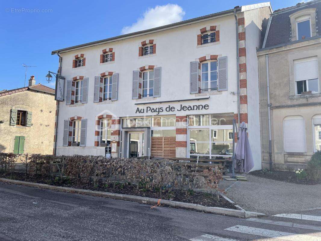 Commerce à DOMREMY-LA-PUCELLE