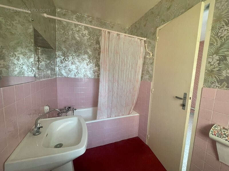 Maison à BEAUMONT-LES-AUTELS