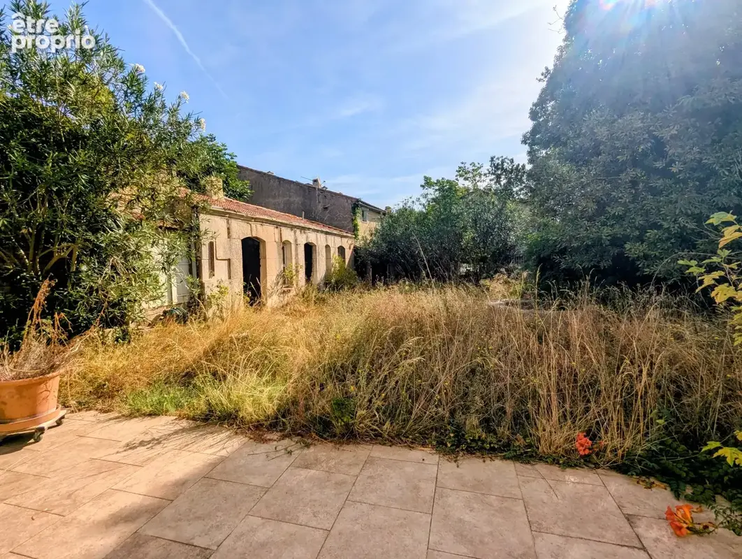 Ginestas   demeure de 320 m2 avec grenier de plus de 150 m2, jardin et dépendance - photo 6
