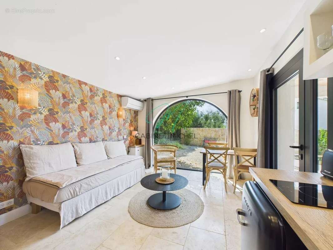 Maison à ROQUEFORT-LES-PINS