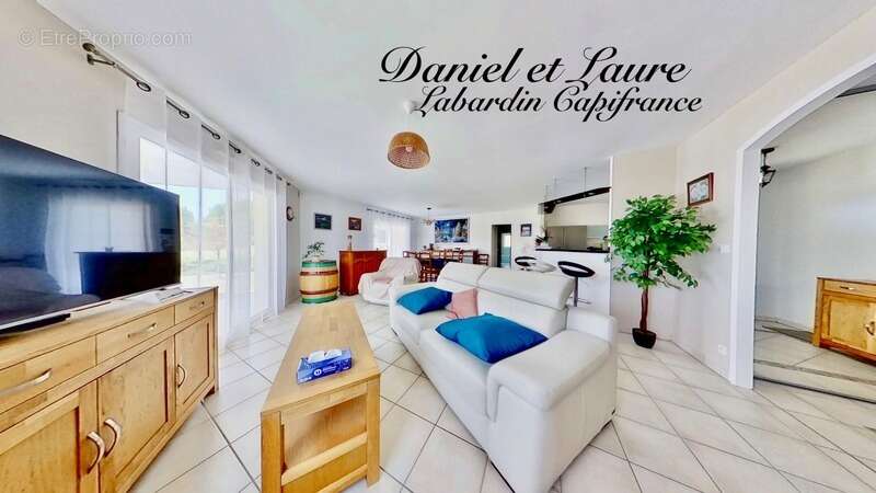 Villa avec piscine de plain pied - 4 chambres - GARAGE - photo 6