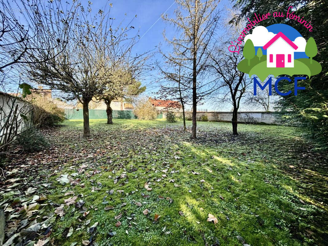 Terrain à BOISSY-MAUVOISIN