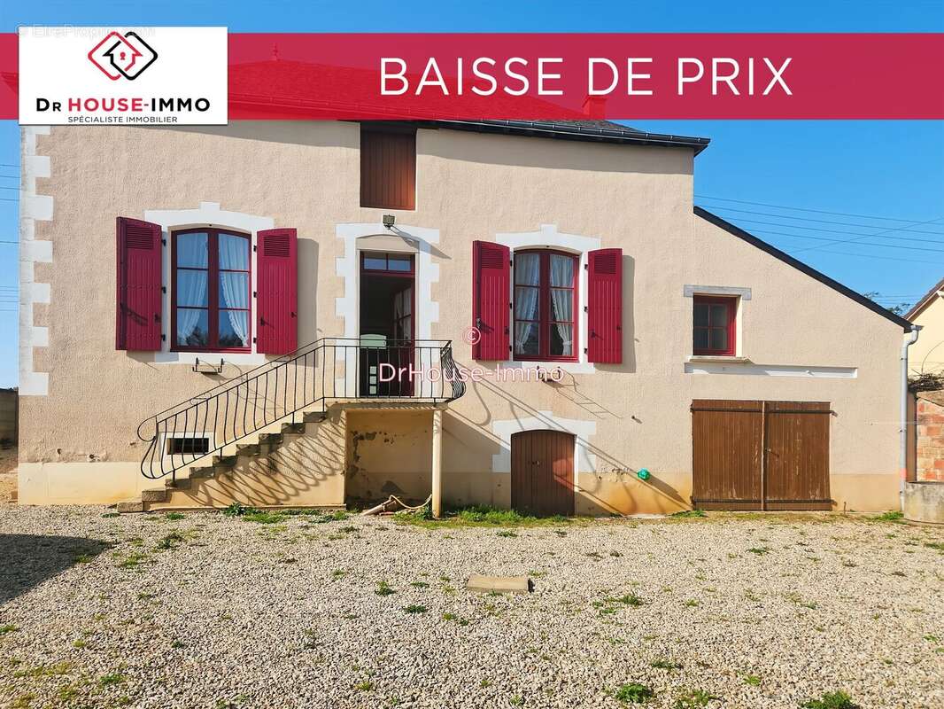 Maison à MONTBIZOT