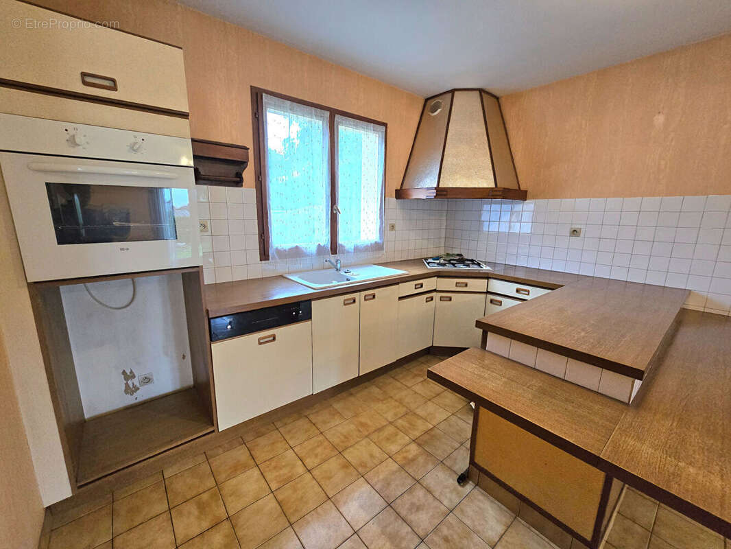 Guemene Penfao - 3 chs poss 4 - Garage - 742 m² T - photo 5