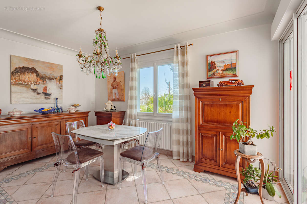 Biarritz   Maison familiale avec jardin, proche commerces et gare - photo 8