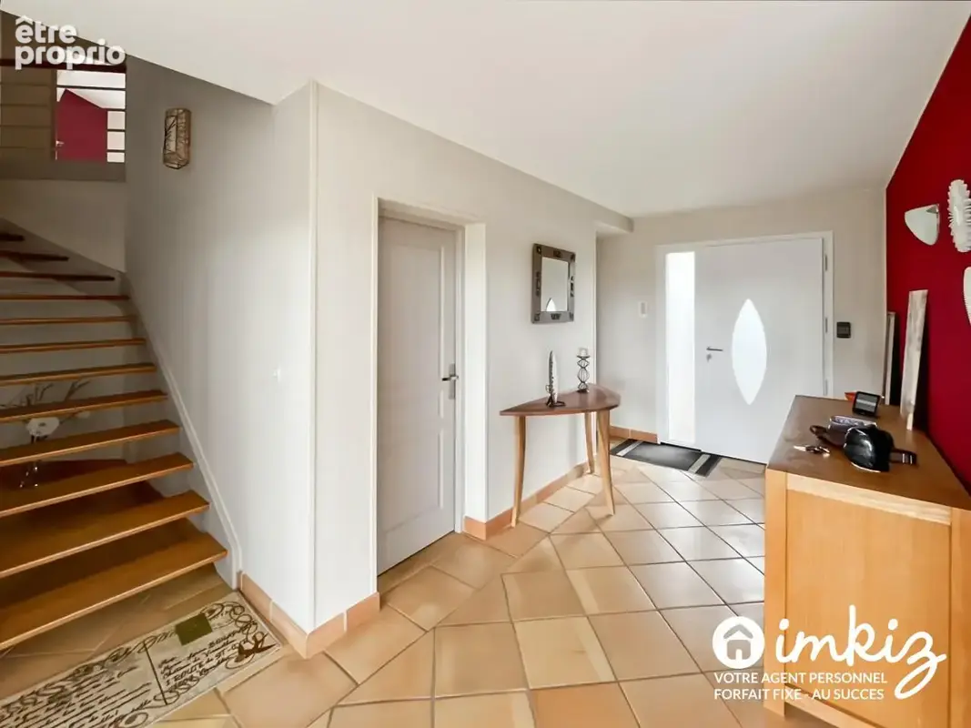 Maison 210m2 - 8 pièces - Vue imprenable - photo 5