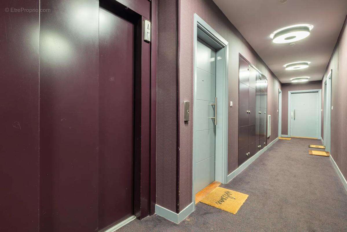 Appartement à LES PAVILLONS-SOUS-BOIS