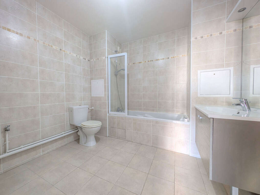 Appartement à LA GARENNE-COLOMBES