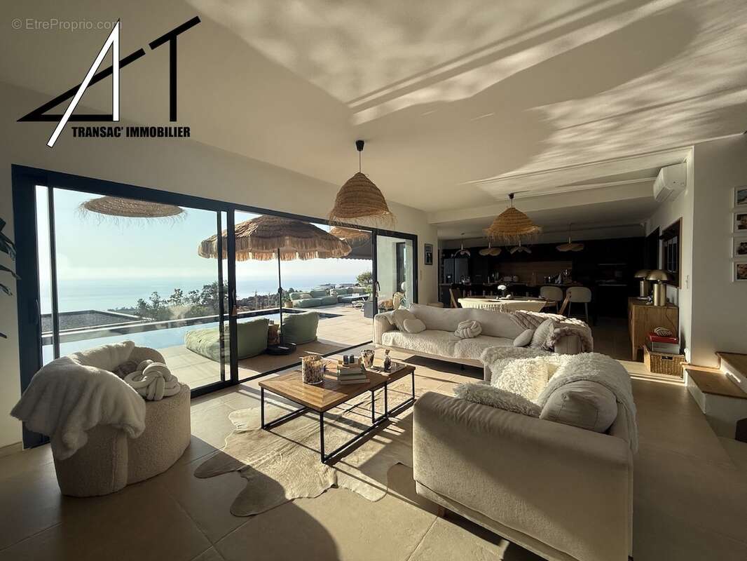 Magnifique villa contemporaine T7 avec piscine – vue mer 180° - photo 10
