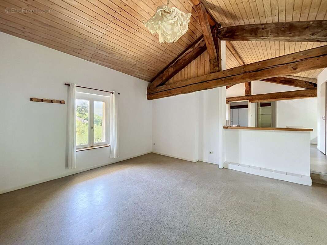 espace salle à manger - Appartement à LA TRONCHE
