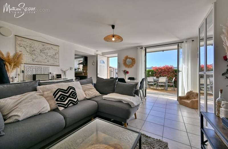 Appartement à COURZIEU