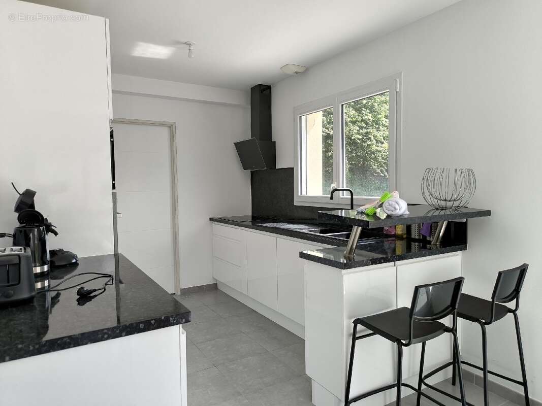 Maison à SAINT-LAURENT-SUR-MER