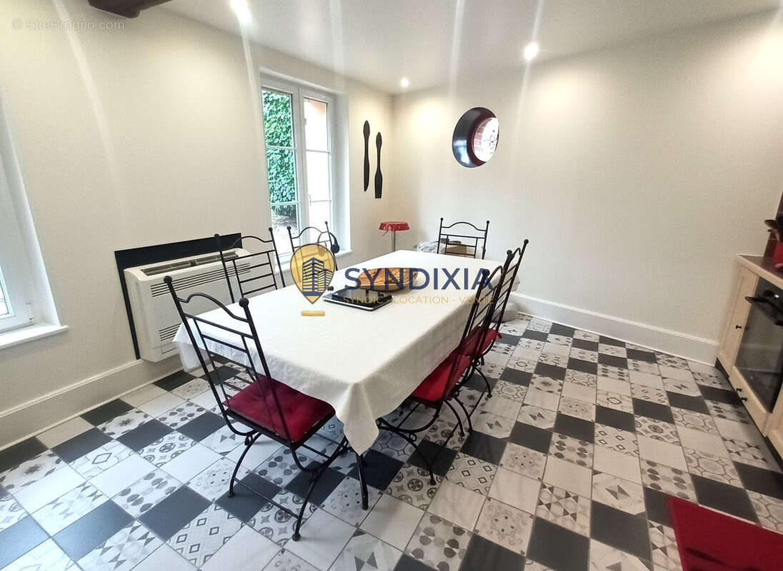 Maison à VERT-EN-DROUAIS