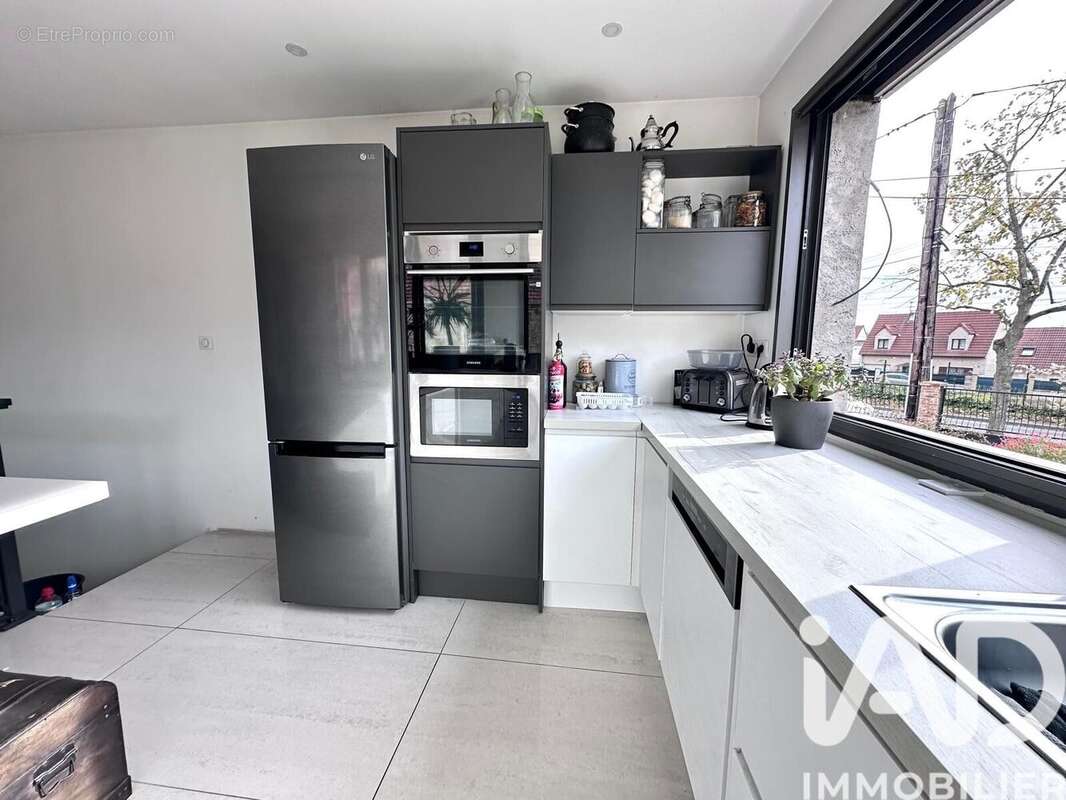 Photo 2 - Maison à SARTROUVILLE