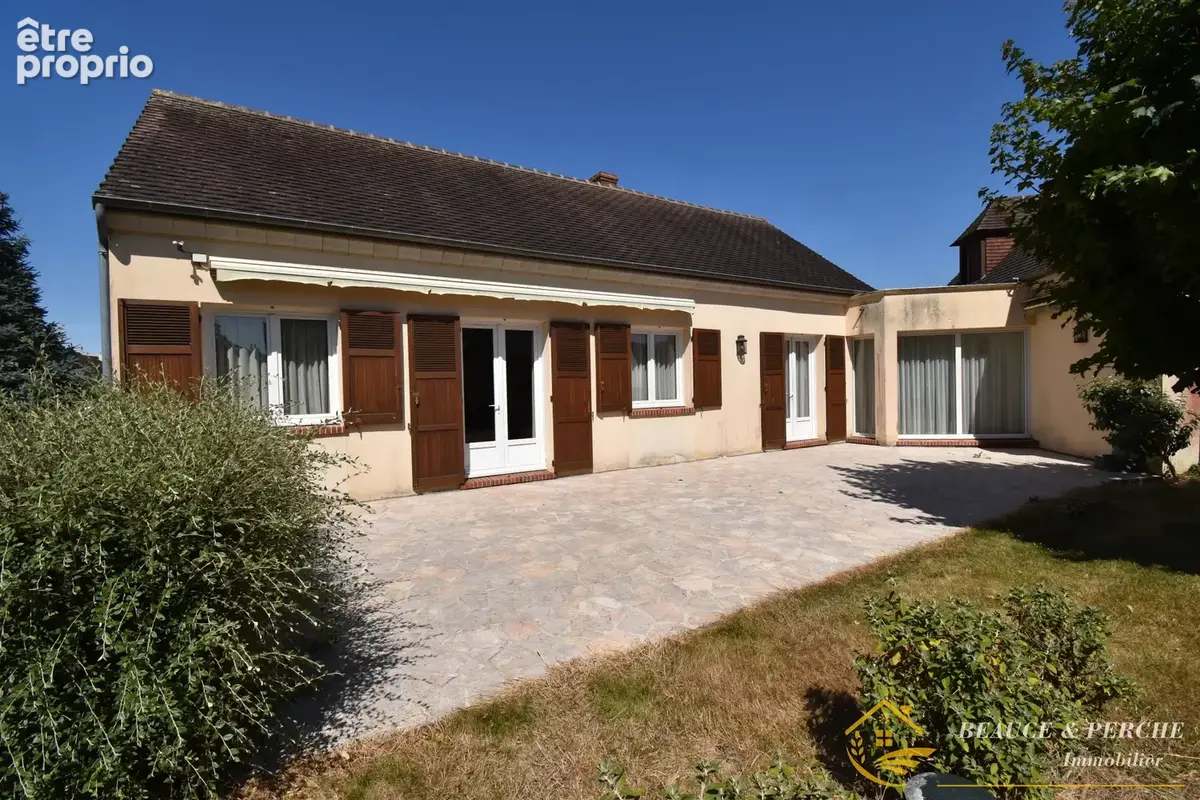 Maison 7 pièces 195 m² · à Brou · 195 m² · 271 700 €