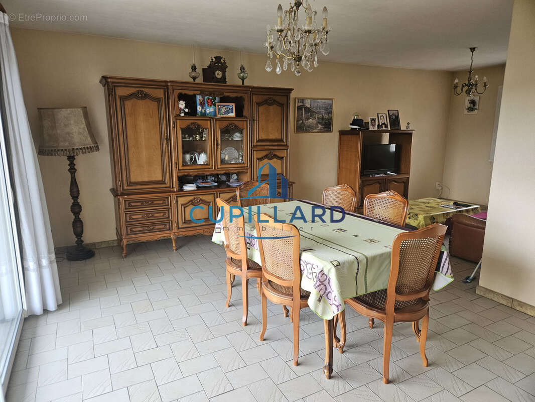Maison à RIORGES