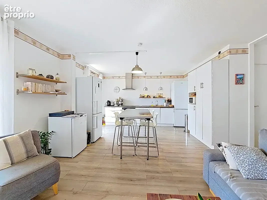 Nice ouest – 4p superbe rez-de-jardin avec terrasse, jardin privatif, piscine et garage - photo 3