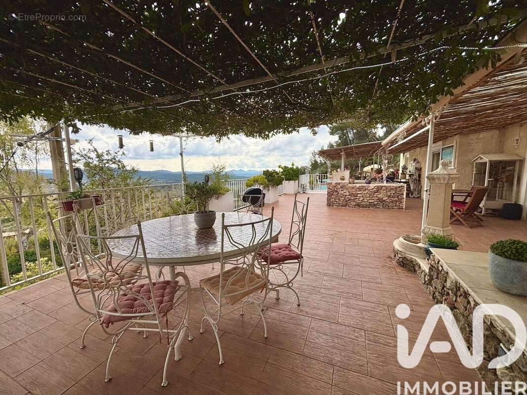 Photo 4 - Maison à CUERS