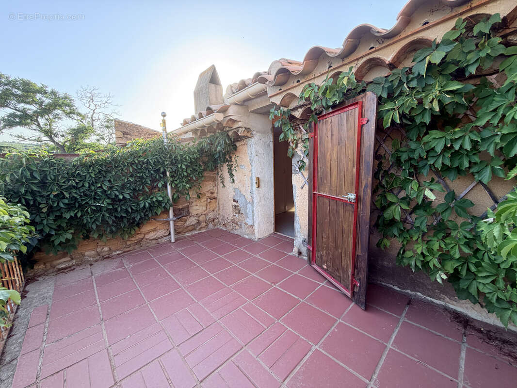Le charme de l'authenticité et la pierre - MAISON T4 garage-terrasses et jardinet - photo 6