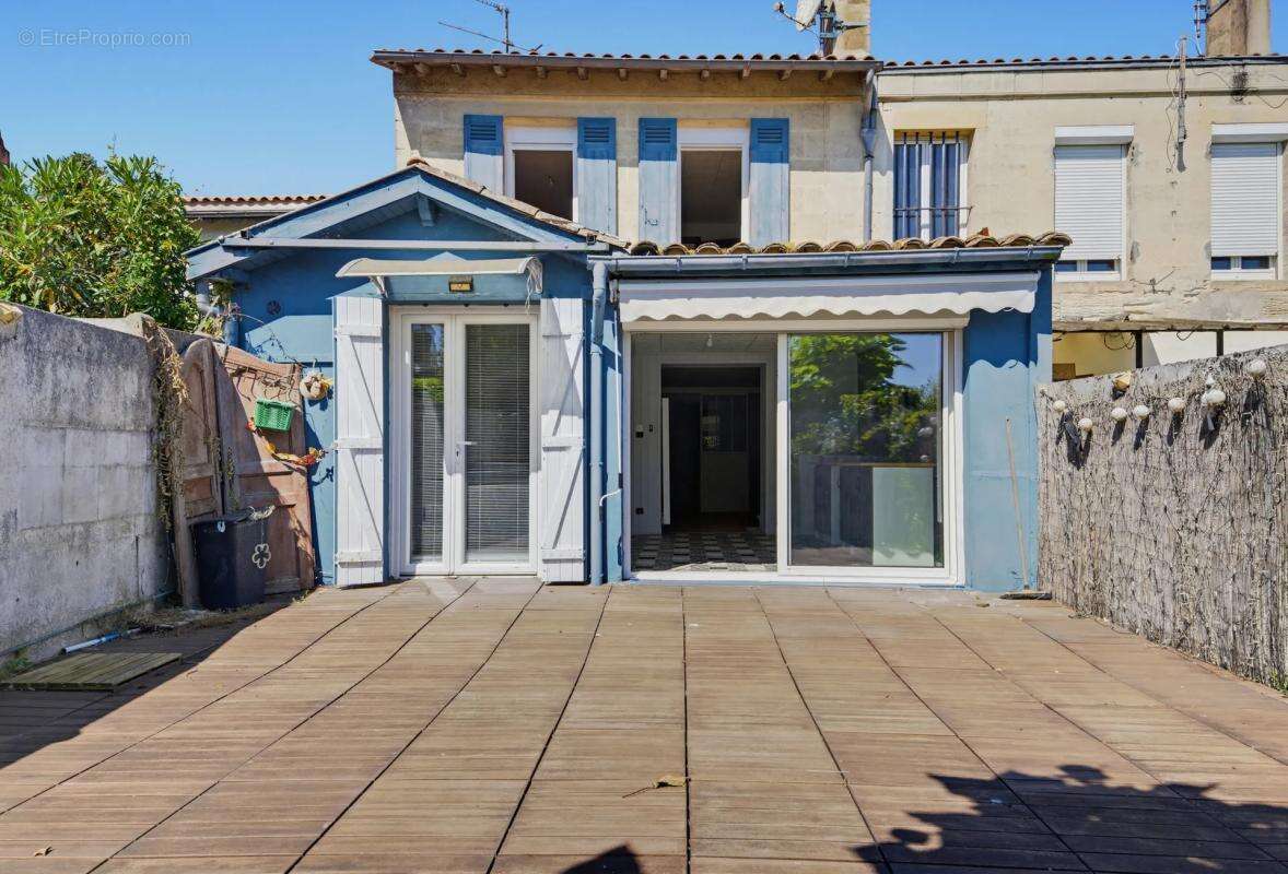 Maison à PAUILLAC