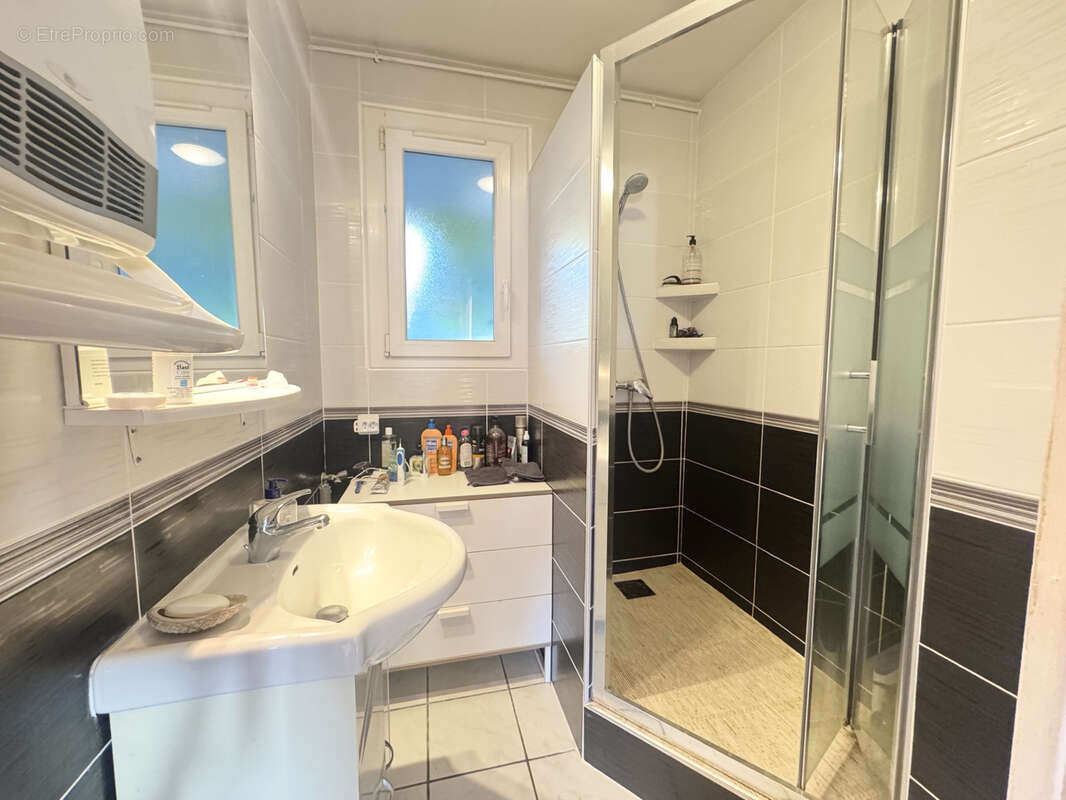 Appartement à SAINT-MARTIN-D&#039;HERES