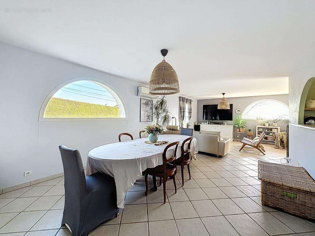 Maison à SAINT-MARTIN-LA-PLAINE