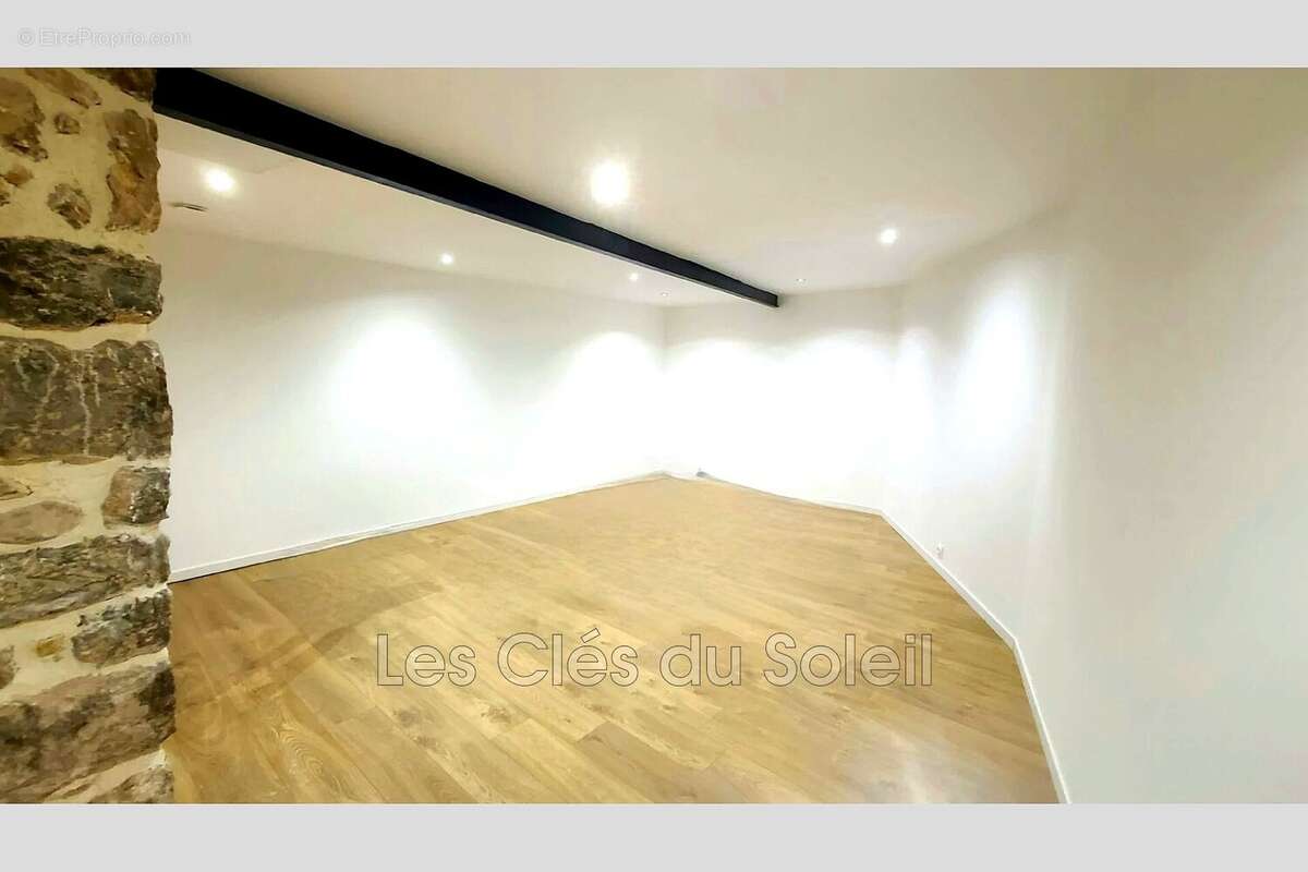 Maison 84 m² à Cuers  - photo 7