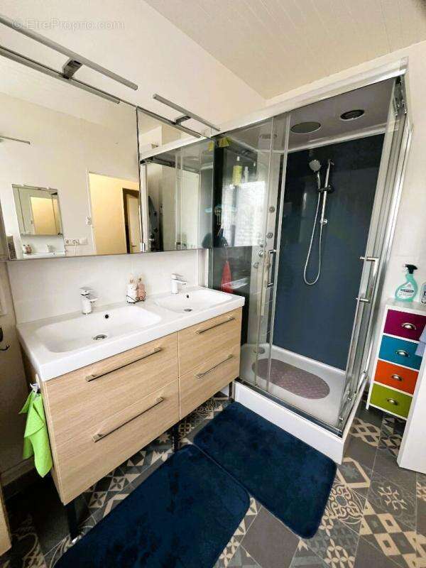 Maison à CHATEAU-L'EVEQUE