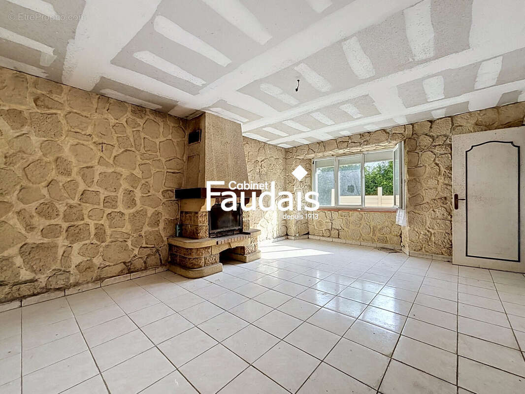 Maison à LA MEAUFFE