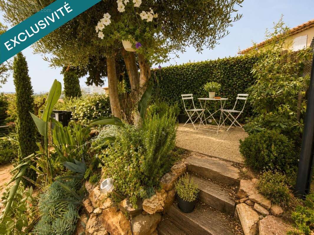 Photo 2 - Appartement à FREJUS